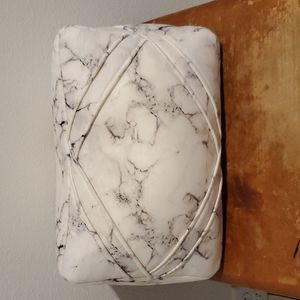 Travel / neck pillow. New with tag  - TRIANGLE PILLOW